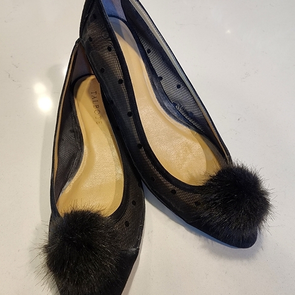Talbots Black Mesh Polka Dot Edison Pom Pom Ladies Flats Women's Size 8AA EUC - Picture 2 of 9